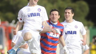 Split , 050510 .
Gradski stadion na Subicevcu .
Drugi susret zavrsnica Hrvatskog nogometnog kupa izmedju Sibenika i Hajduka u Sibeniku . Prvi susret odigran u Splitu zavrsio je pobjedom Hajduka od 2:1 . Slavlje Hajduka i strijelca vodeceg zgoditka Ante Vu