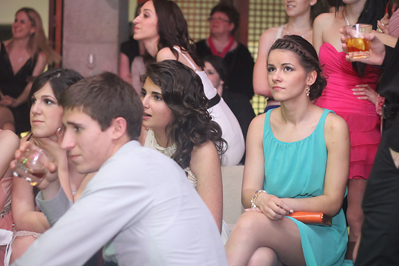 Maturalna večer Gimnazije Vladimira Nazora (foto:Saša Čuka) Maturalna večer Gimnazije Vladimira Nazora (foto:Saša Čuka)