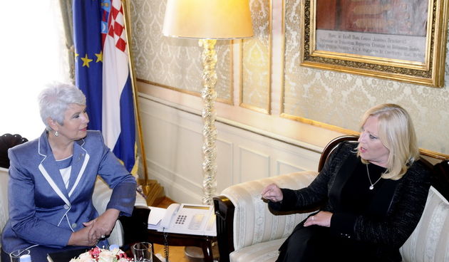 Zagreb, 260911.
Premijerka Jadranka Kosor primila je danas u sluzbeni posjet slovacku premijerku Ivetu Radicovu.
Foto: Admir Buljubasic / CROPIX