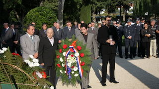 Image 1054203 (auto)