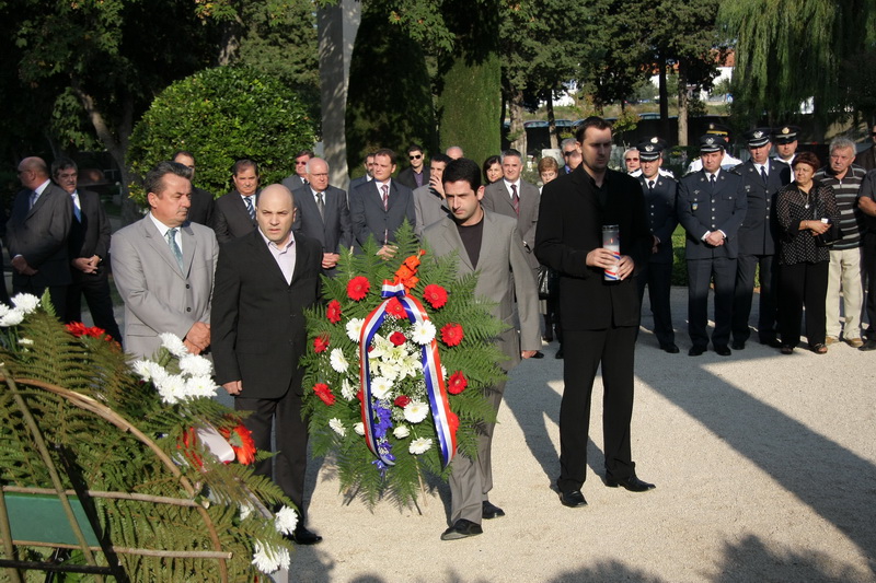 Image 1054203 (auto)