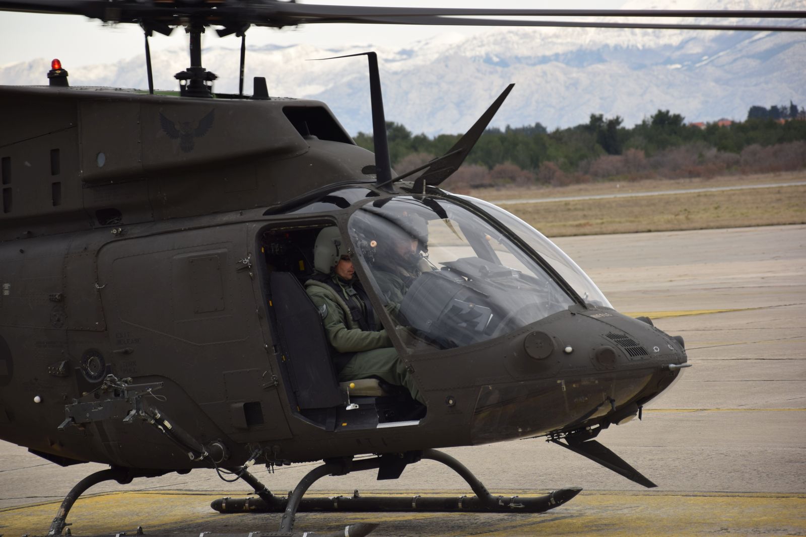 Letačka obuka nove skupine pilota na Kiowama