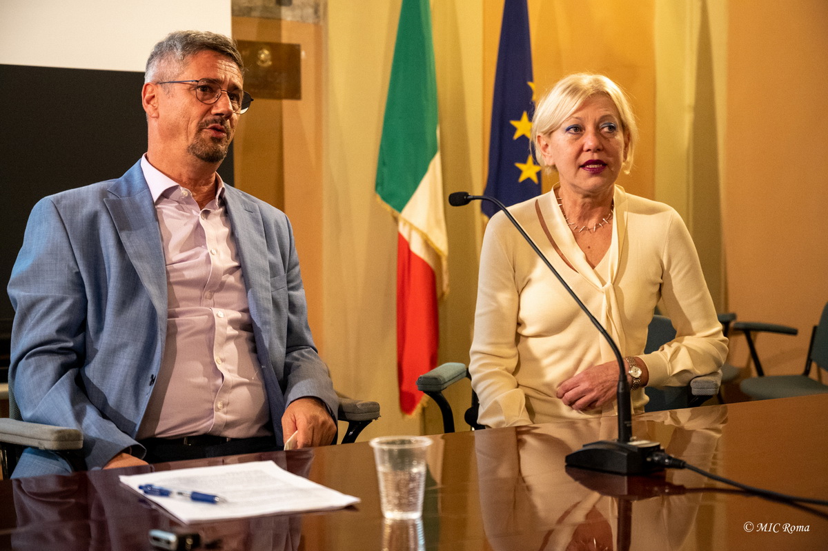 Znanstveni skup Dva glasa, jedna priča u Rimu Znanstveni skup Dva glasa, jedna priča u Rimu