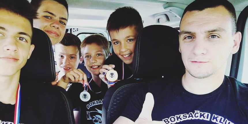 BK Diabolik: Braća Bukvić zlatni, a Radonić, Matijević i Stipanov srebrni u Rijeci BK Diabolik: Braća Bukvić zlatni, a Radonić, Matijević i Stipanov srebrni u Rijeci