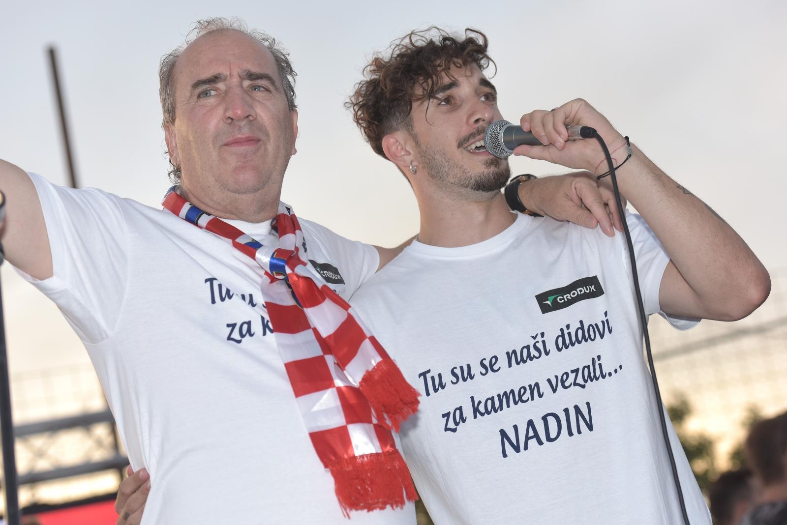 U rodnom Nadinu priređen doček za srebrnog reprezentativca Šimu Vrsaljka