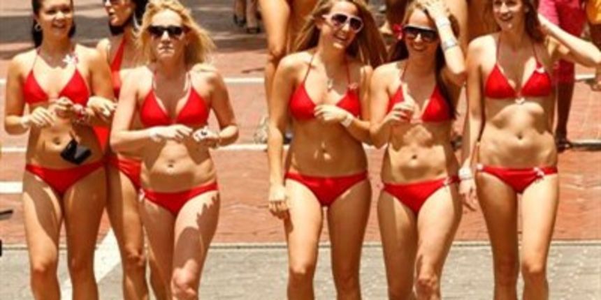 Ljepotice u bikinijima oborile svjetski rekord Ljepotice u bikinijima oborile svjetski rekord