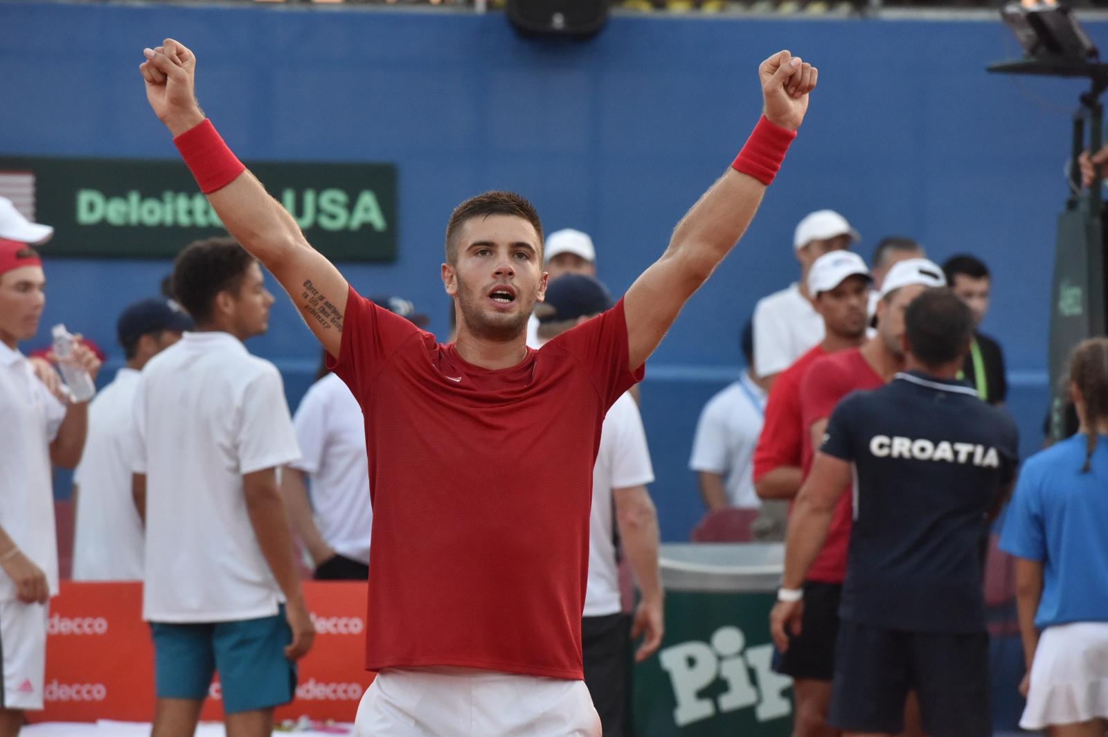 Slavlje hrvatskih tenisača nakon pobjede nad SAD-om Slavlje hrvatskih tenisača nakon pobjede nad SAD-om