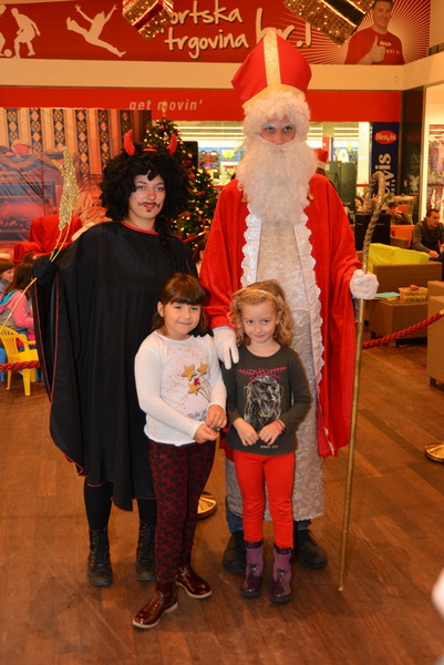 Sveti Nikola u Supernova centru 6. prosinca 2016.  Foto: Iva Perinčić