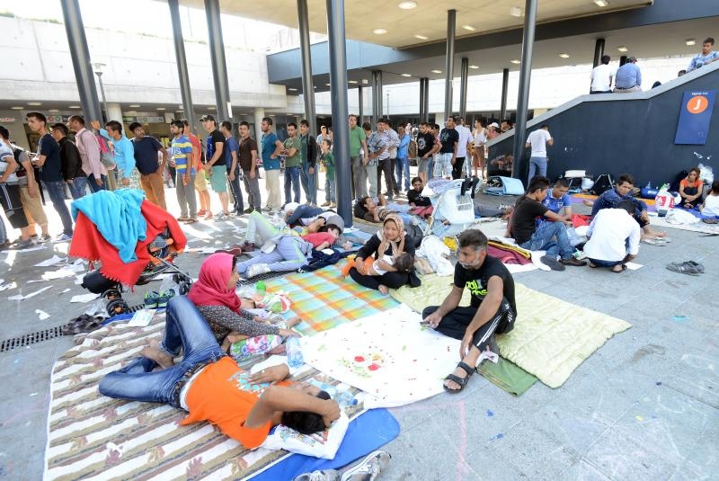 Izbjeglice i imigranti na željezničkom kolodvoru Keleti ulicama Budimpešte, Photo: Marko Jurinec/PIXSELL Izbjeglice i imigranti na željezničkom kolodvoru Keleti ulicama Budimpešte, Photo: Marko Jurinec/PIXSELL