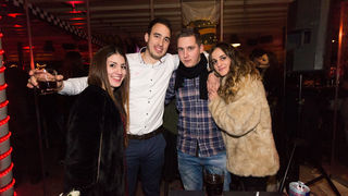 Doček 2017: Najluđa noć na zadarskom Poluotoku privukla više tisuća Zadrana i gostiju Doček 2017: Najluđa noć na zadarskom Poluotoku privukla više tisuća Zadrana i gostiju