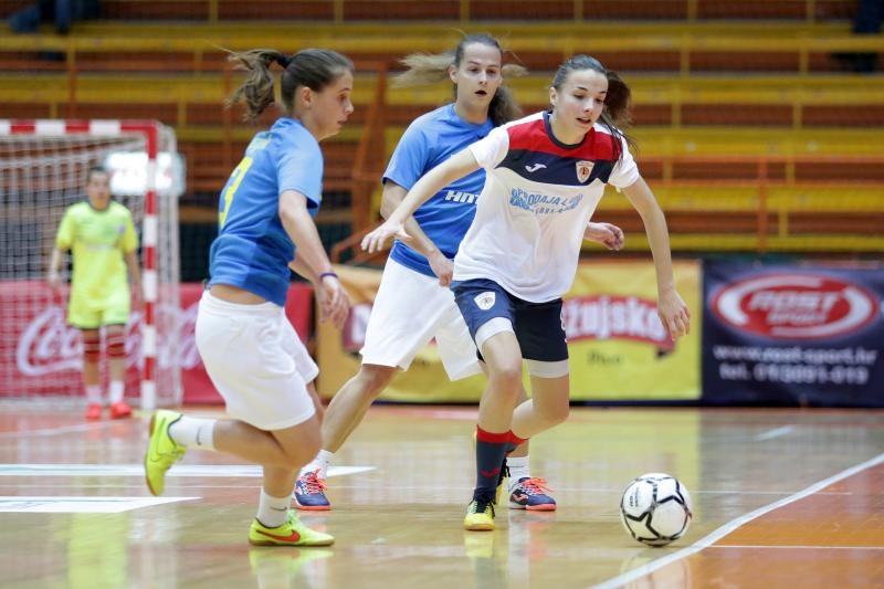 Finale Kutije šibica: ŽNK Osijek – HNTV i MNK Futsal Super chicks 4-1 Finale Kutije šibica: ŽNK Osijek – HNTV i MNK Futsal Super chicks 4-1
