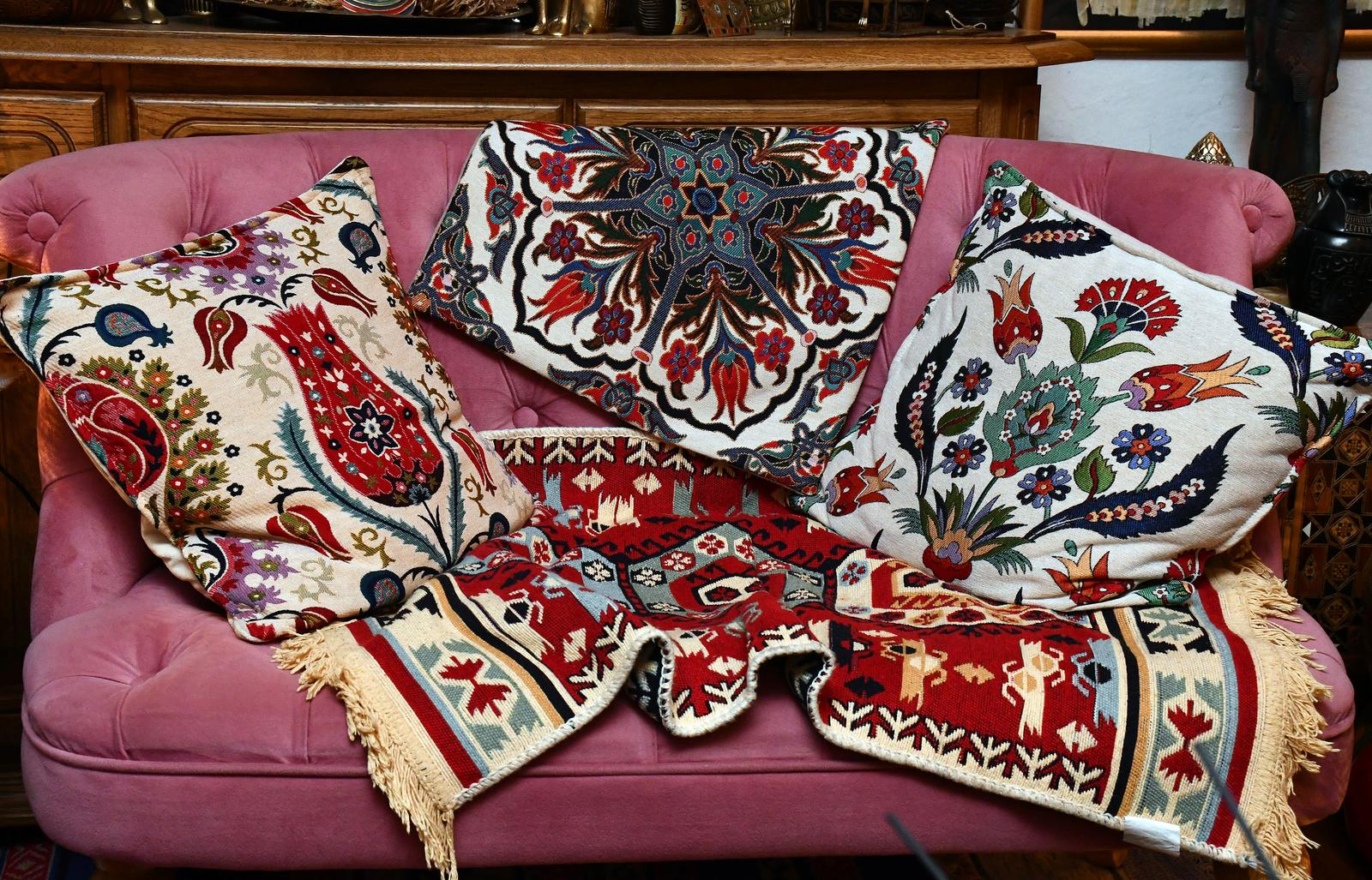 Brođanin Stanislav Hudi živi u kući koju je uredio u egipatskom stilu Brođanin Stanislav Hudi živi u kući koju je uredio u egipatskom stilu