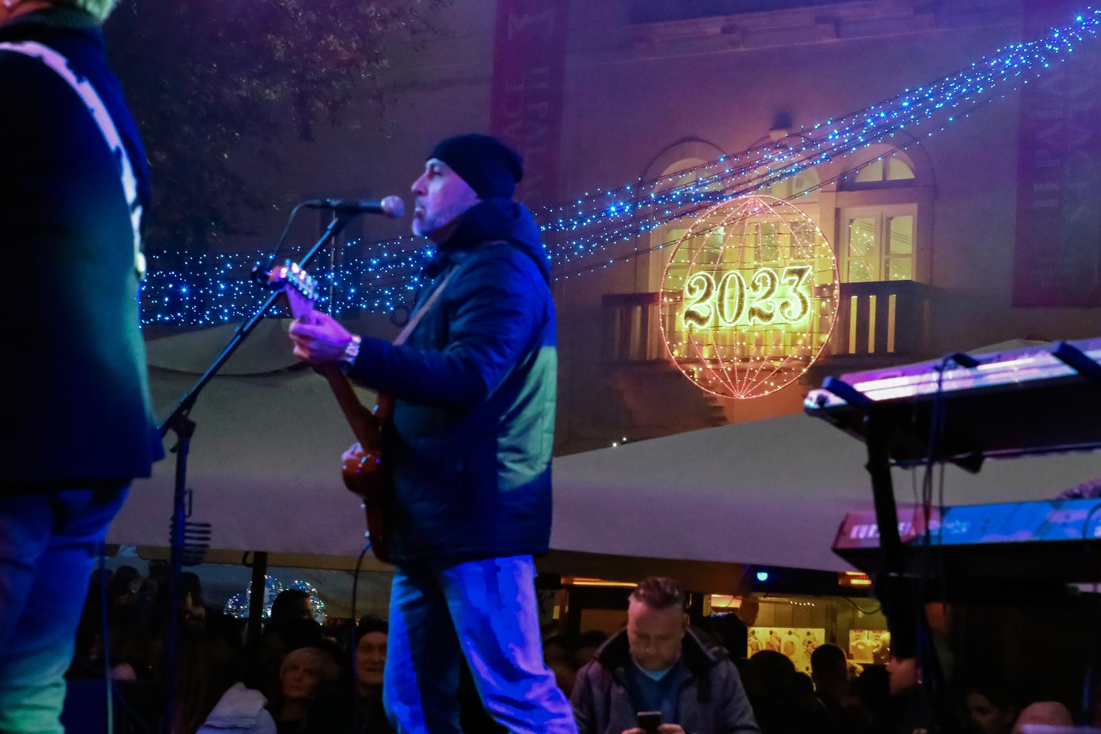 Koncertom grupe Dalmatino otveron Advent u Zadru 2022. Koncertom grupe Dalmatino otveron Advent u Zadru 2022.