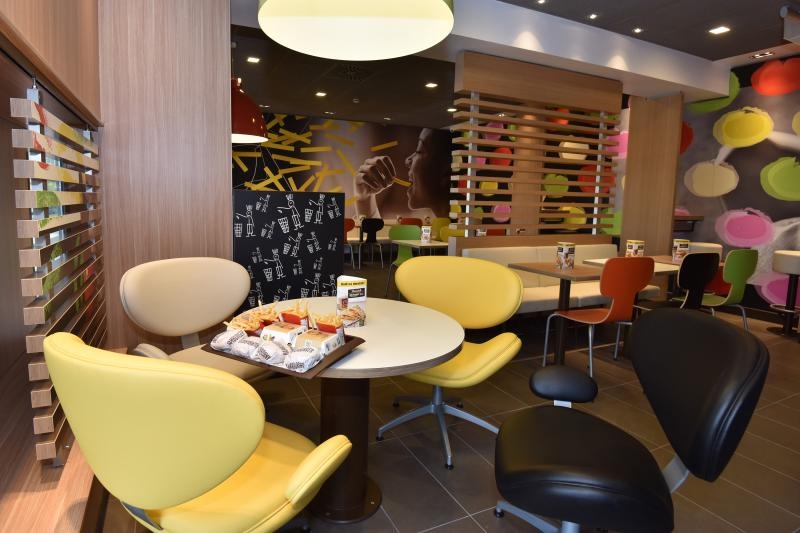 U zgradi nekadasnjeg zeljznickog kolodvora jutros je otvoren prvi Mc Donalds u Zadru Photo: Dino Stanin/PIXSELL