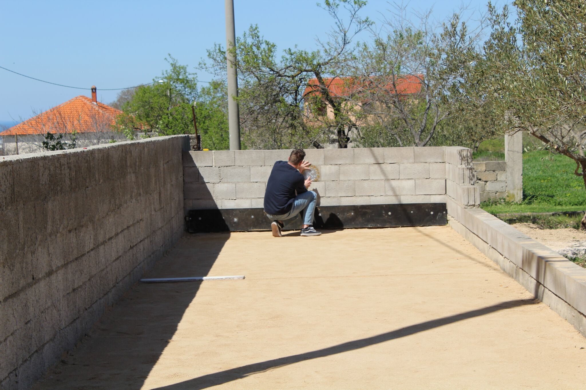 Udruga mladih Ploče i Dračevca uredila stari zog i počastila rižotom