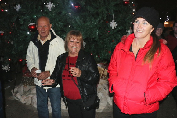 Vir: Božićna fešta uz Dražena Zečića Zeku Vir: Božićna fešta uz Dražena Zečića Zeku