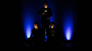 Igrajmo se: Zabranjeno mlađima od 15 strana A