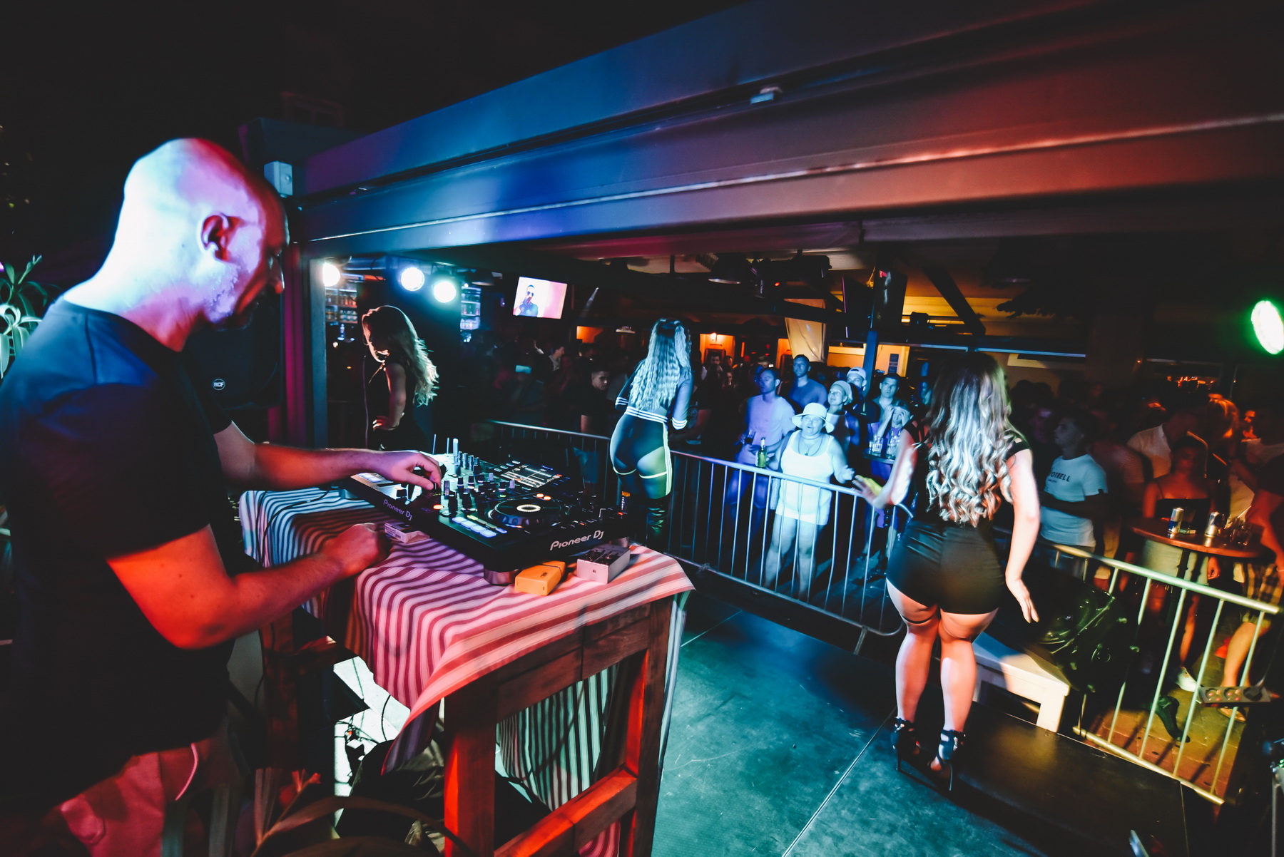 Colonia @ Caffe bar Kult