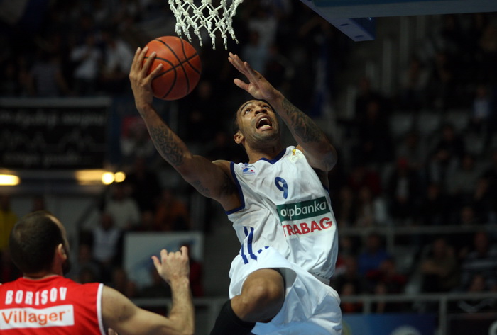 Zadar, 090313.
Dvorana Kresimira Cosica.
Utakmica 24.kola ABA lige, KK Zadar – KK Radnicki.
Na fotografiji: igrac Zadra (bijeli) Romeo Travis.
Foto: Jure Miskovic / CROPIX Zadar, 090313.
Dvorana Kresimira Cosica.
Utakmica 24.kola ABA lige, KK Zadar – KK Radnicki.
Na fotografiji: igrac Zadra (bijeli) Romeo Travis.
Foto: Jure Miskovic / CROPIX