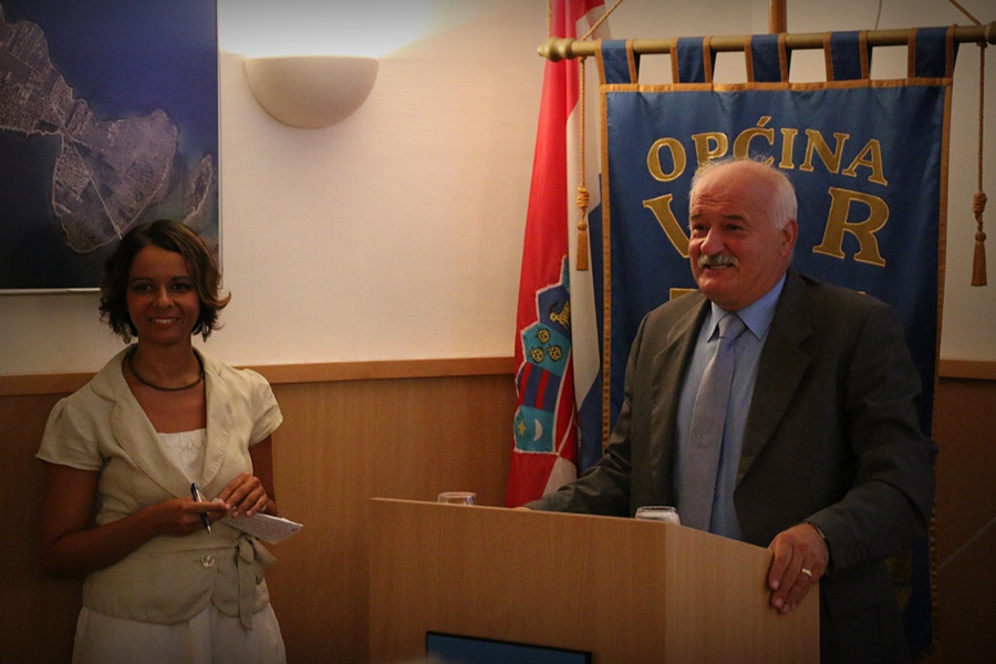 Dan Općine Vir proslavljen uz spektakularni koncert Prljavog Kazališta i vatromet Dan Općine Vir proslavljen uz spektakularni koncert Prljavog Kazališta i vatromet