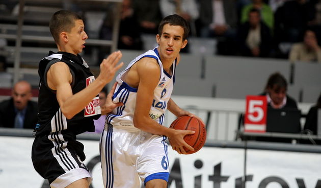 Zadar, 151011.
Dvorana Kresimir Cosic. 
Kosarkaska utakmica, Zadar – Svjetlost Brod.
Na fotografiji: Ivan Batur igrac Zadra.
Foto: Andrija Lucic / CROPIX