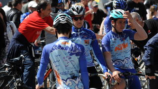 Zadar, 130413.
U 13 sati je s Obale kneza Branimira startala osma po redu biciklijada na relaciji Zadar – Vir u kojoj sudjeluje 300-tinjak biciklista. Po dolasku u Vir ih ocekuje rucak i nagrade za najbrze.
Na fotografiji: detalj sa starata biciklijade.
F