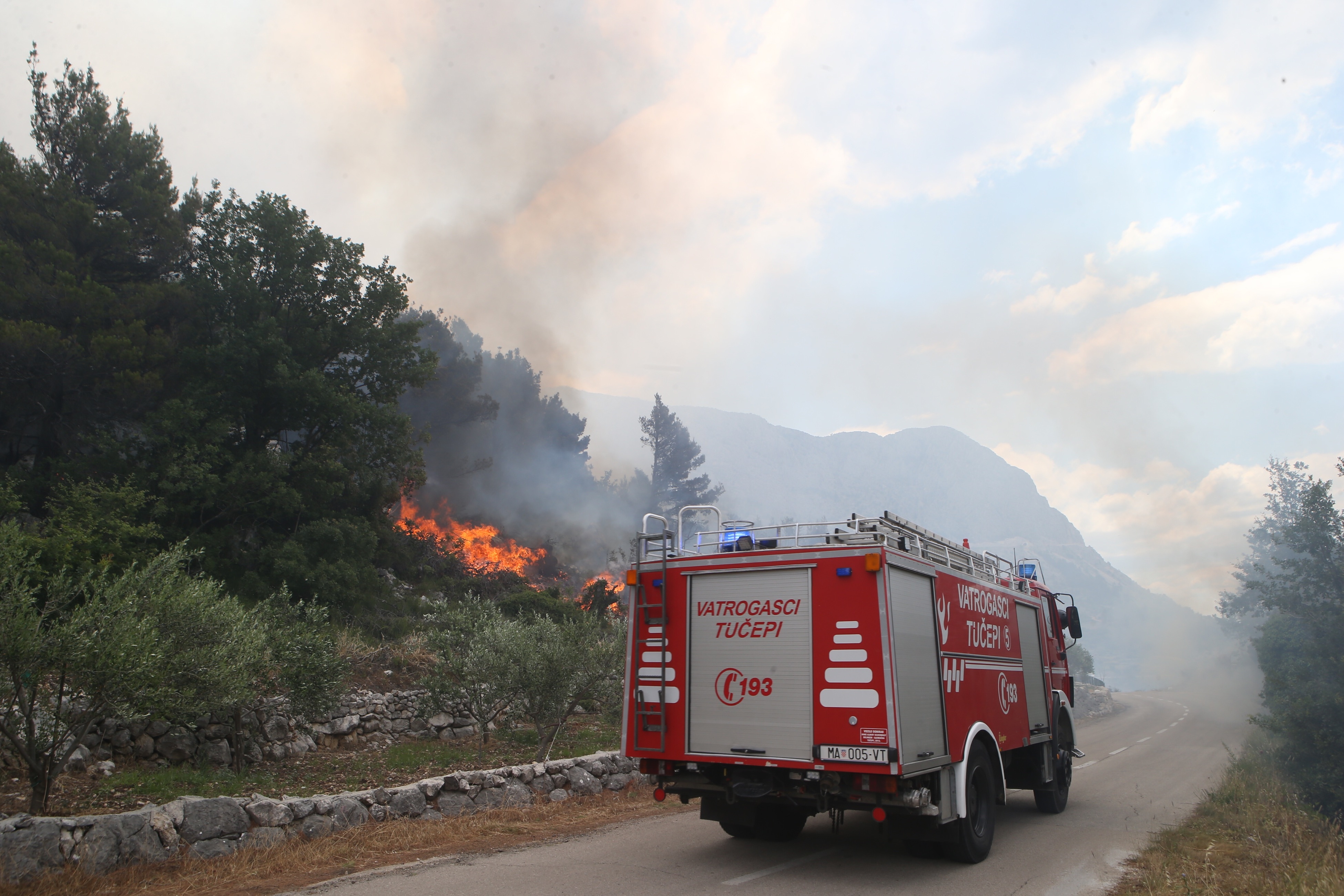 Požar na padinama Biokova Požar na padinama Biokova
