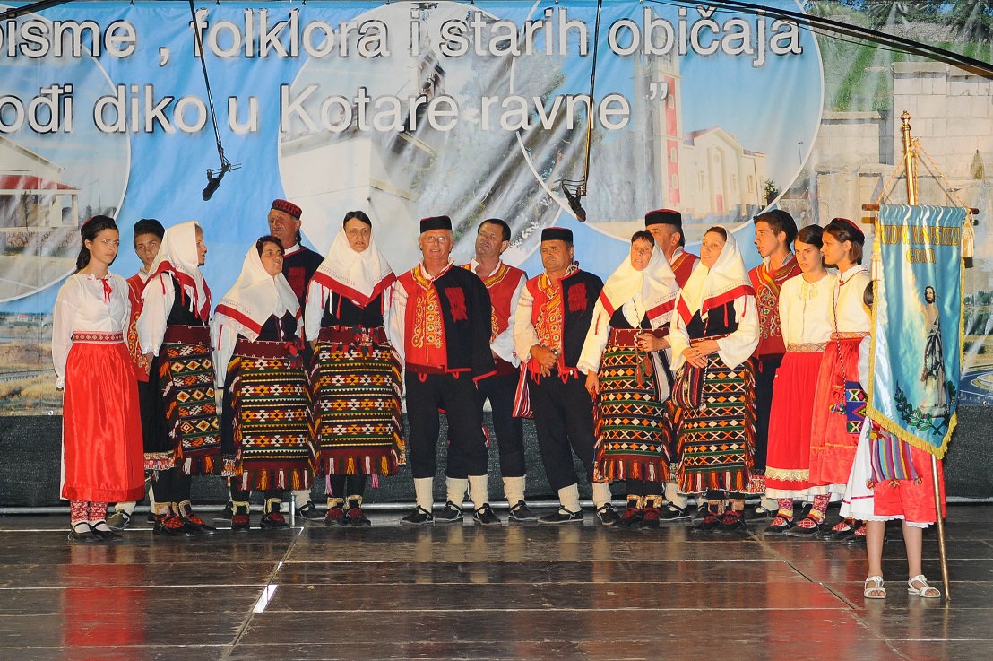 5. Večer pisme, folklora i starih običaja “Dođi diko u Kotare ravne”-Zemunik 2013