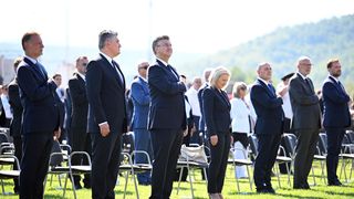 Knin: Zoran Milanović i Andrej Plenković zajedno u prvom redu na obljetnici Oluje Knin: Zoran Milanović i Andrej Plenković zajedno u prvom redu na obljetnici Oluje