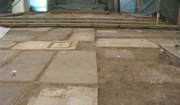 Grobnice u Svetom Frani