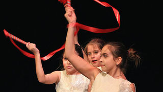 HKK Zadar – Plesna predstava: “Problemi jedne klinceze” (foto: Marin Gospić)