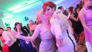 Maturalna večer Ekonomske škole (foto:Saša Čuka) Maturalna večer Ekonomske škole (foto:Saša Čuka)