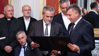 , Zagreb – U Dvercu je odrzana dodjela povelje pocasnog gradjanina Zagreba generalu Anti Gotovini. Photo: Anto Magzan/PIXSELL , Zagreb – U Dvercu je odrzana dodjela povelje pocasnog gradjanina Zagreba generalu Anti Gotovini. Photo: Anto Magzan/PIXSELL