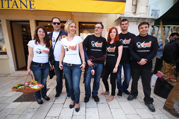 Humanitarna uskršnja akcija Novog radija za udrugu Svjetlo (foto:Saša Čuka) Humanitarna uskršnja akcija Novog radija za udrugu Svjetlo (foto:Saša Čuka)