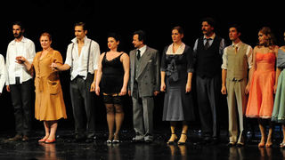 Zadar, 7.3.2012. snimio: Nenad Marčev
HNK Split
Arthur Miller: SMRT TRGOVAČKOG PUTNIKA, drama
redatelj: Dušan Jovanović
premijera: 27. ožujka 2011.
Uloge:
Willy Loman: Mustafa Nadarević,
Linda: Snježana Sinovčić Šiškov
Biff Loman: Mijo Juriši Zadar, 7.3.2012. snimio: Nenad Marčev
HNK Split
Arthur Miller: SMRT TRGOVAČKOG PUTNIKA, drama
redatelj: Dušan Jovanović
premijera: 27. ožujka 2011.
Uloge:
Willy Loman: Mustafa Nadarević,
Linda: Snježana Sinovčić Šiškov
Biff Loman: Mijo Juriši
