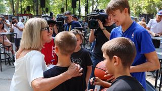 Druženje s košakašima povodom 60. rođendana Dražena Petrovića Druženje s košakašima povodom 60. rođendana Dražena Petrovića