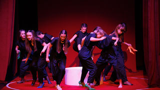 Igrajmo se: Zabranjeno mlađima od 15 strana A