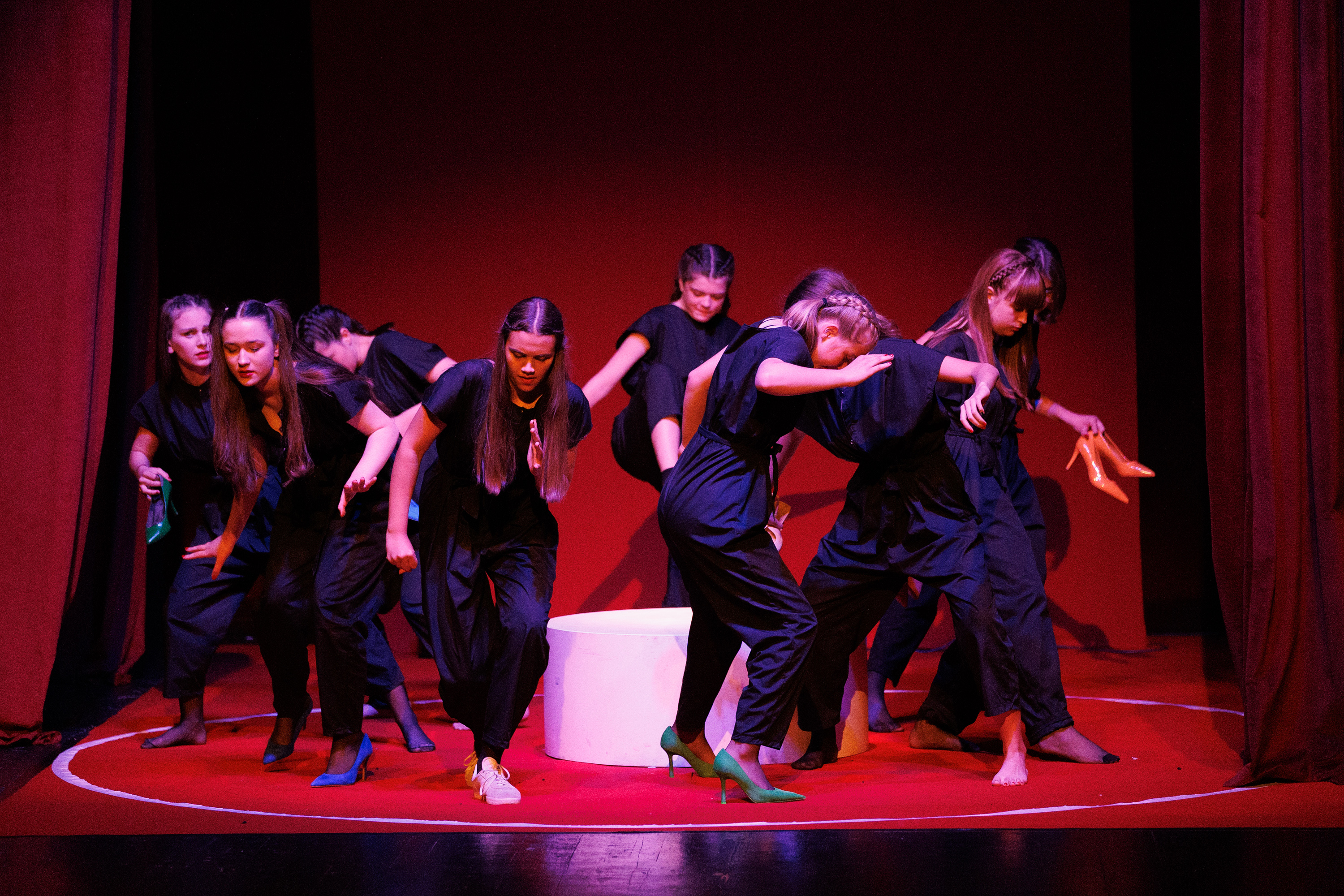 Igrajmo se: Zabranjeno mlađima od 15 strana A