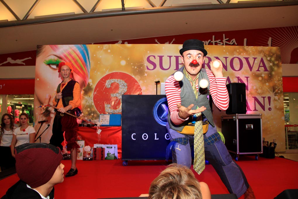 Image 685811 (auto) Image 685811 (auto)