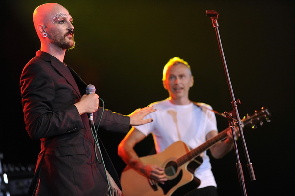 Split, 021009.
Spaladium Arena.
Koncert “Adio lito” na kojem nastupaju Hladno pivo, Fon Biskich, Damir Urban, Marijan Ban i Psihomodo Pop.
Na fotografiji: Damir Urban.
Foto: Josko Ponos / CROPIX Split, 021009.
Spaladium Arena.
Koncert “Adio lito” na kojem nastupaju Hladno pivo, Fon Biskich, Damir Urban, Marijan Ban i Psihomodo Pop.
Na fotografiji: Damir Urban.
Foto: Josko Ponos / CROPIX