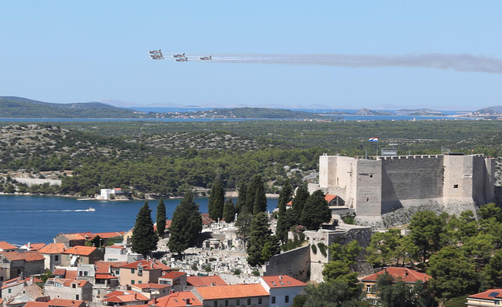 Krila Oluje slave 18. rođendan preletom preko 18 gradova na obali Krila Oluje slave 18. rođendan preletom preko 18 gradova na obali