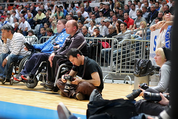 Najbolji navijači na svitu na utakmici Zadar-Cibona, Foto: Mia Čop Najbolji navijači na svitu na utakmici Zadar-Cibona, Foto: Mia Čop