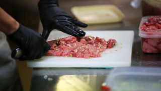 Kako se sinoć spremao sushi za večerašnje otvaranje Tuna, Sushi & Wine Festivala Kako se sinoć spremao sushi za večerašnje otvaranje Tuna, Sushi & Wine Festivala