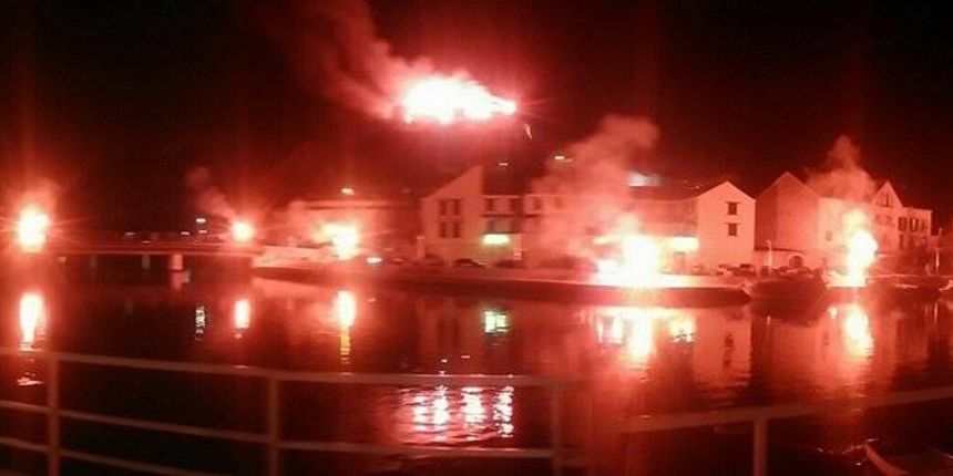 DPH Obrovac velikom bakljadom proslavilo prvu godinu rada i Hajdukov 105. rođendan DPH Obrovac velikom bakljadom proslavilo prvu godinu rada i Hajdukov 105. rođendan