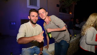 Nostromo & Vagabundo Vir: DJ Djuka i Led robot Nostromo & Vagabundo Vir: DJ Djuka i Led robot