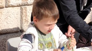 Radionica pletenja maslinovih grančica, foto: Karla Šorić Radionica pletenja maslinovih grančica, foto: Karla Šorić