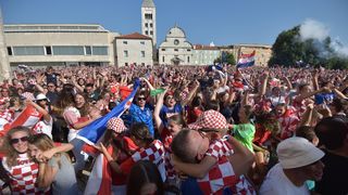 Tisuće Zadrana na Forumu navijalo za Vatrene u finalu Svjetskog prvenstva Tisuće Zadrana na Forumu navijalo za Vatrene u finalu Svjetskog prvenstva