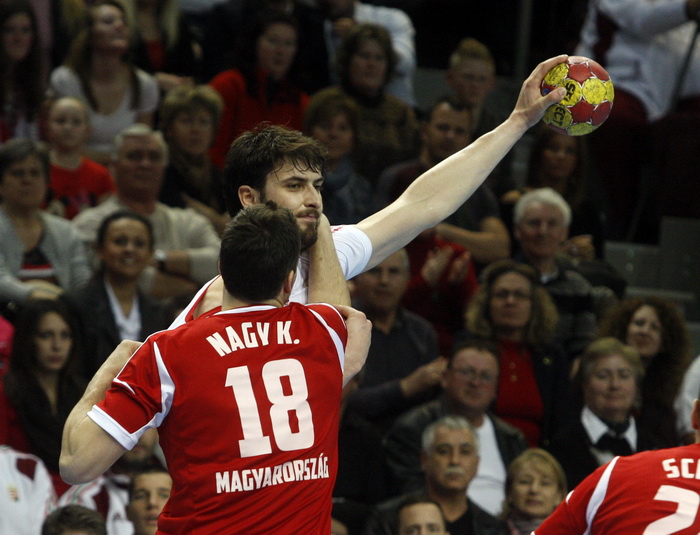 Veszprem, 040413.
Kvalifikacijska utakmica za Europsko prvenstvo rukometnih reprezentacija Madjarske i Hrvatske.
Na fotografiji: Marko Kopljar.
Foto: Zeljko Hajdinjak / Cropix
