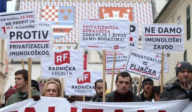 Zagreb – Prosvjed protiv privatizacije i unistavanja Imunoloskog zavoda u organizaciji Radnicke fronte. Prosvjed je krenuo sa Cvjetnog trga prema Markovom trgu. Photo: Igor Kralj/PIXSELL Autor  Igor Kralj/PIXSELL Ključne riječi  Imunoloski zavod, privatiz