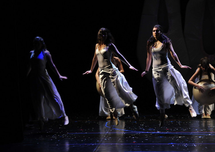 HNK Zadar: Plesna udruga Festa – “Izašli iz priče (a netko i iz papučice)”, Foto: Željko Karavida HNK Zadar: Plesna udruga Festa – “Izašli iz priče (a netko i iz papučice)”, Foto: Željko Karavida